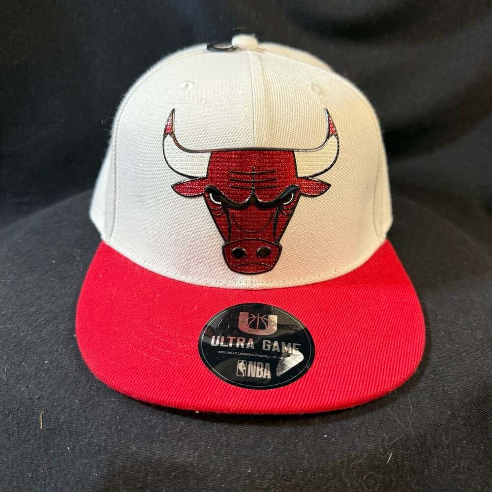 Ultra Game NBA Chicago Bulls Snapback Flat Brim Cap White Red
